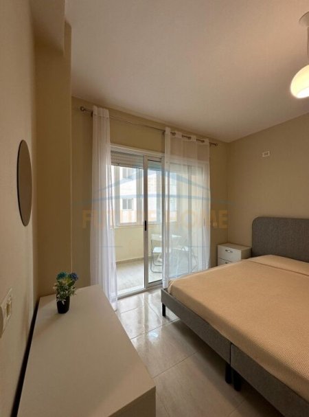 Durres, Shkembi Kavajes, jepet me qera apartament 1+1 Kati 7, 46 m² 250 €