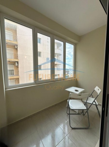 Durres, Shkembi Kavajes, jepet me qera apartament 1+1 Kati 7, 46 m² 250 €