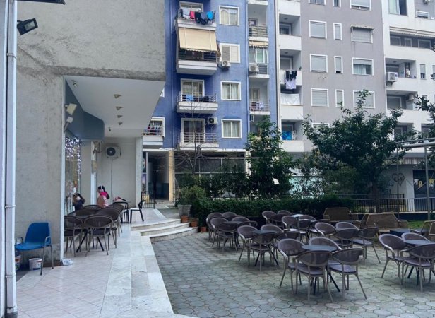Tirane, shitet dyqan Kati 0, 28 m² 40.900 € (Misto Mame, pallatet Cabej)