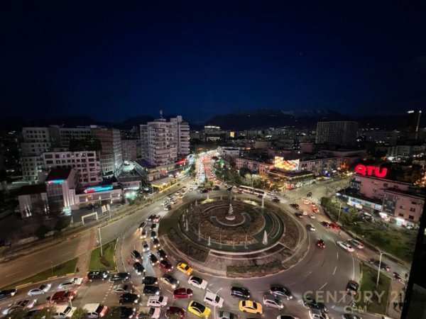 Tirane, jepet me qera zyre Kati 7, 170 m² 2.500 € (zogu i zi)