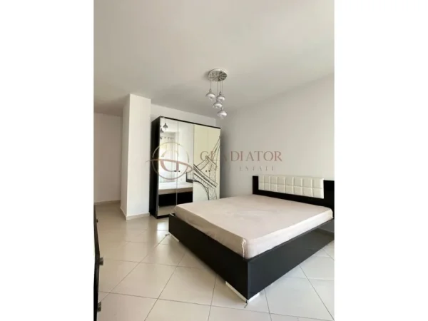 Durres, jepet me qera apartament 2+1 Kati 3, 117 m² 451 € 