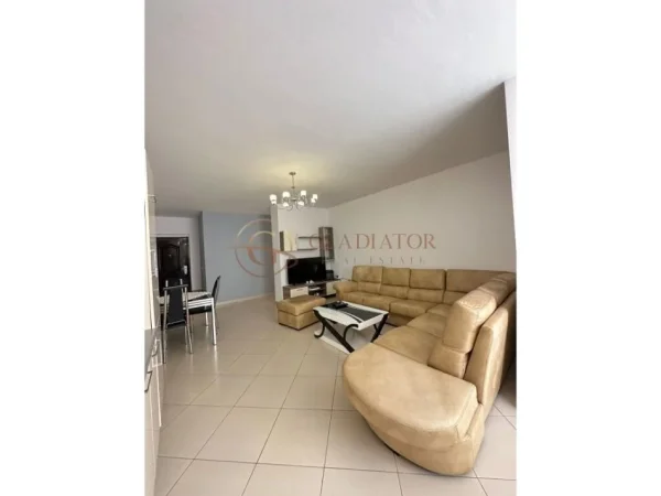 Durres, jepet me qera apartament 2+1 Kati 3, 117 m² 451 € 