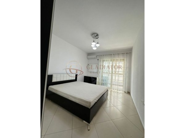 Durres, jepet me qera apartament 2+1 Kati 3, 117 m² 451 € 