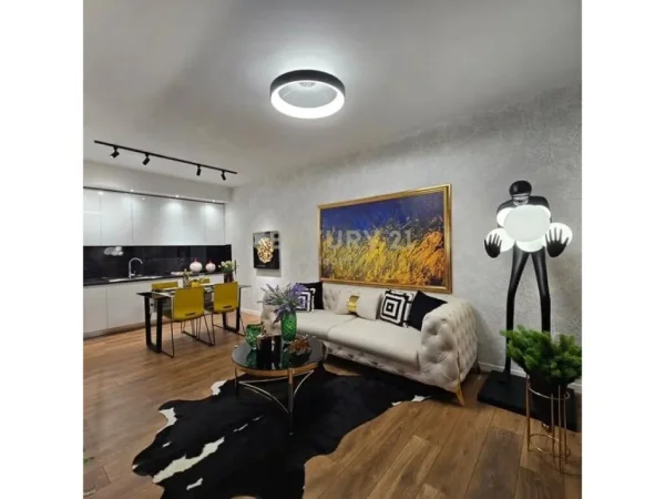 Tirane, shes apartament 1+1+Aneks+Ballkon Kati 4, 70 m² (KOMUNA E PARISIT)