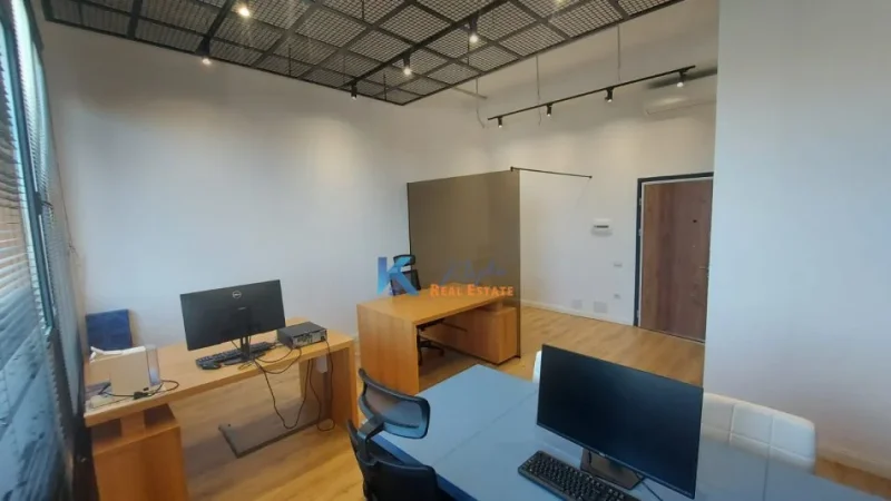 Tirane, shitet zyre Kati 1, 42 m² 126.000 € (KOMPLEKSI ASL)