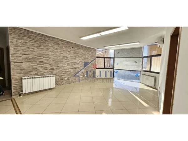 Tirane, jepet me qera zyre Kati 2, 140 m² 900 € (Rruga e Kosovareve)