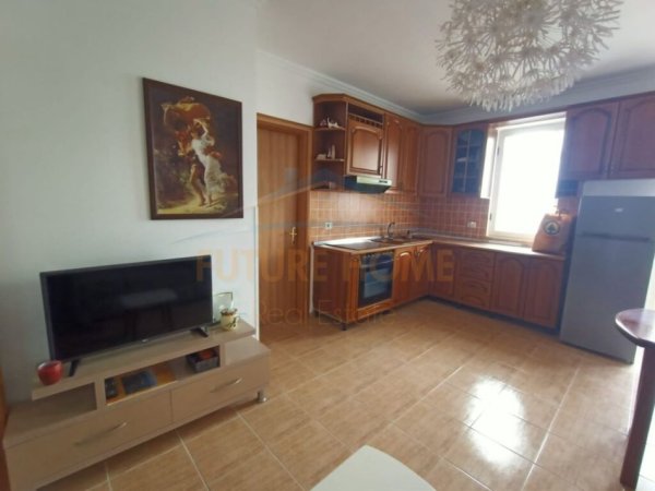Tirane, jepet me qera apartament 1+1 Kati 4, 65 m² (rruga Isa Boletini)
