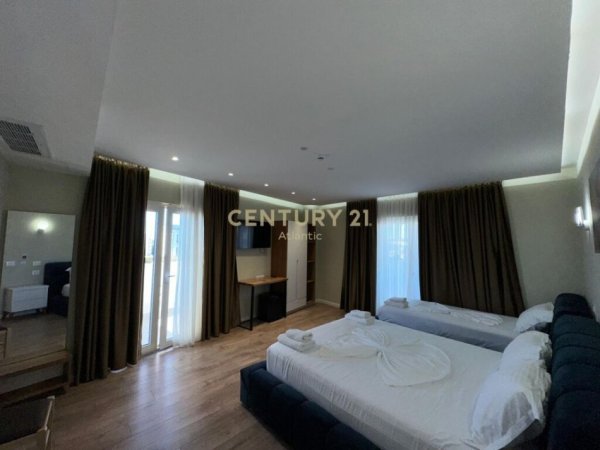 Mali Robit, jepet me qera hotel Kati 5, 3.200 m² 15.000 € (MALI ROBIT)