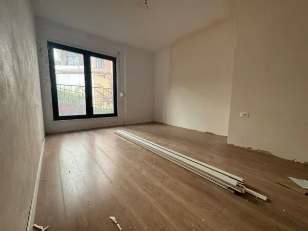 Tirane, shitet apartament 1+1 , 60 m² 119.000 € (Kopshti Botanik)