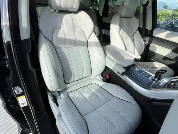 Tirane, shes Range Rover Sport 3.0 Nafte Nafte, e zeze automatik Klima 200.566 km 23.000 €