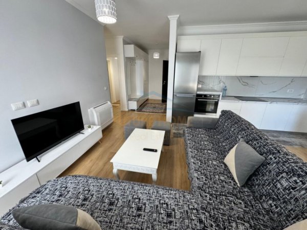 Tirane, jepet me qera apartament 2+1 Kati 4, 97 m² 650 € (rruga Egnatia, Don Bosko)