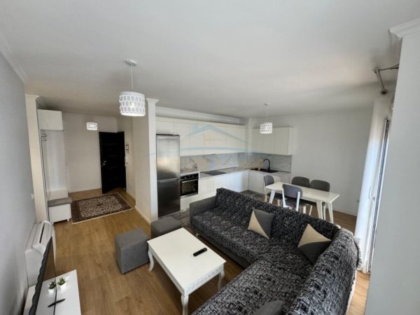 Tirane, jepet me qera apartament 2+1 Kati 4, 97 m² 650 € (rruga Egnatia, Don Bosko)