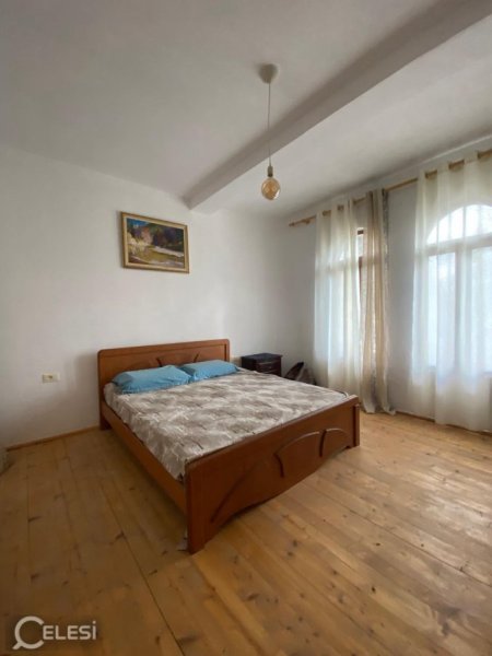 Tirane, jepet me qera apartament 2+1+Ballkon Kati 2, 130 m² 500 € (KOPSHTI ZOOLOGJIK)