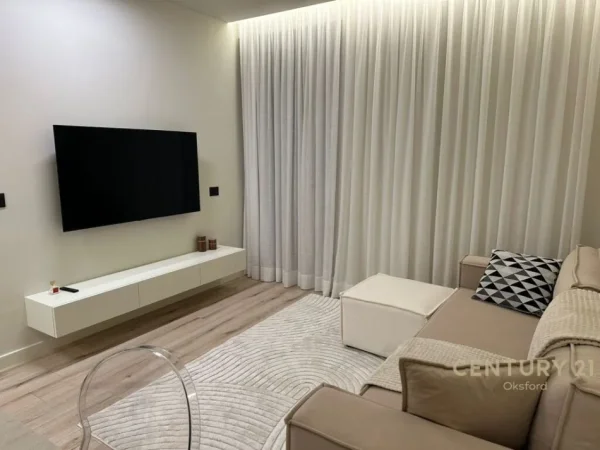 Tirane, jepet me qera apartament 1+1 Kati 8, 50 m² 730 € (Komuna e Parisit, Tirane)