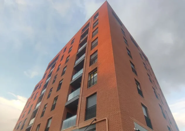 Tirane, shitet apartament 2+1+Ballkon Kati 2, 122 m² 184.000 € (KINOSTUDIO)