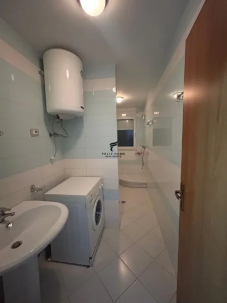 Tirane, shitet apartament 2+1 Kati 3, 89 m² 128.000 € (FRESK)