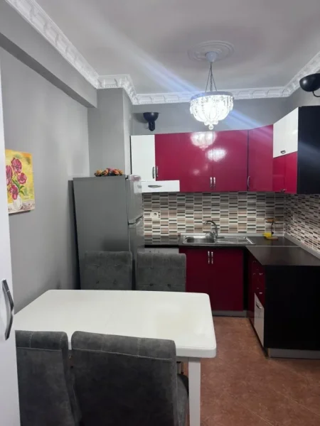 Tirane, jepet me qera apartament 2+1+Ballkon Kati 7, 90 m² 450 € (Astir, rruga teodor keko prane bar artistit)