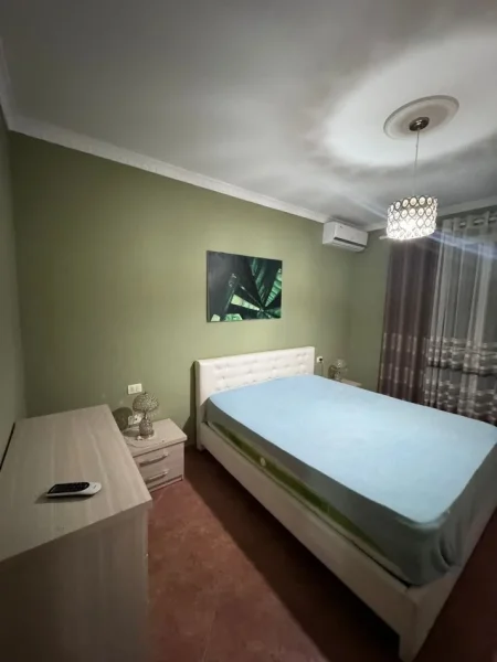 Tirane, jepet me qera apartament 2+1+Ballkon Kati 7, 90 m² 450 € (Astir, rruga teodor keko prane bar artistit)
