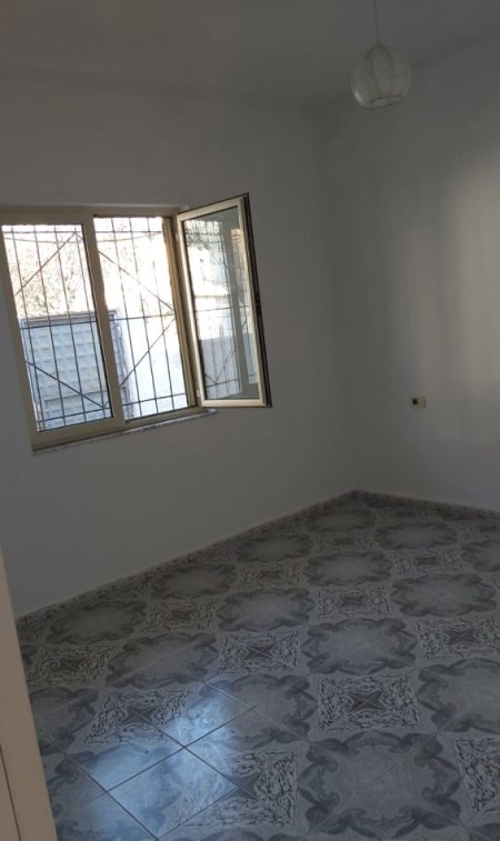 Tirane, jepet me qera apartament 2+1 Kati 1, 70 m² 350 € (Bulevardi i Ri)