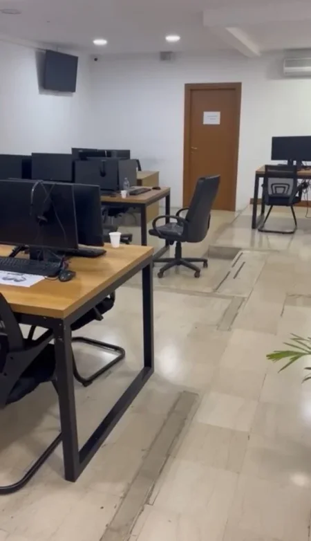 Tirane, jepet me qera ambjent biznesi , 180 m² 2.750 € (Ish Blloku)