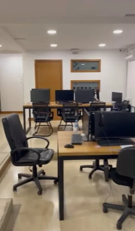 Tirane, jepet me qera ambjent biznesi , 180 m² 2.750 € (Ish Blloku)