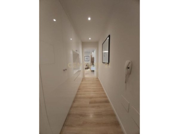 Tirane, jap me qera apartament 2+1 , 110 m² 1.500 € (Liqeni i Tiranës)