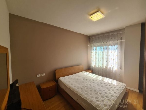 Tirane, jap me qera apartament 1+1 , 62 m² 550 € (Kopshti Botanik Zoologjik)