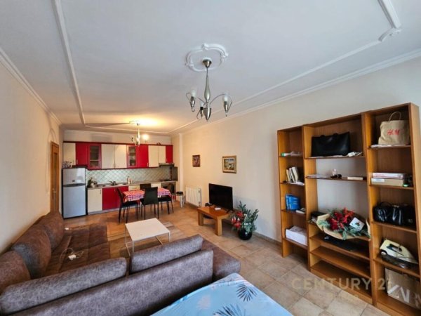 shitet apartament 1+1 Kati 3, 84 m² 145.000 € (KOMUNEN E PARISIT)