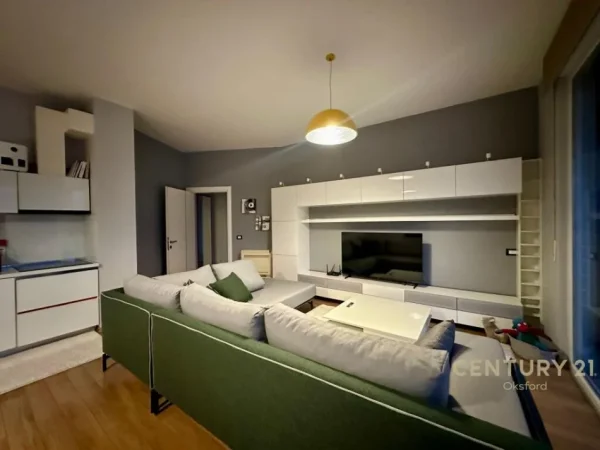 Tirane, jepet me qera apartament 2+1 Kati 4, 98 m² 750 € (KOPSHTIN BOTANIK)