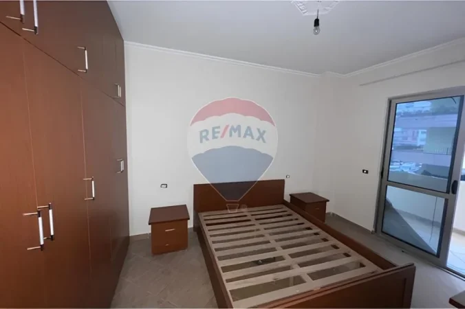 Tirane, jepet me qera apartament 3+1 , 102 m² 500 € 