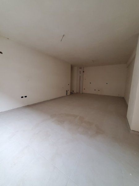 Tirane, shitet apartament 2+1+Ballkon Kati 5, 108 m² 97.200 € (Rruga Aleksandria)