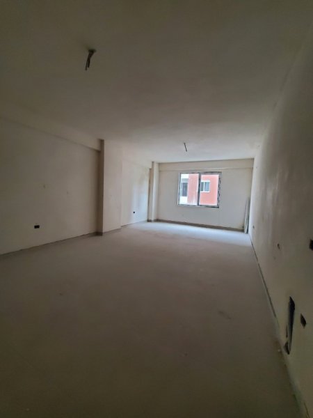 Tirane, shitet apartament 2+1+Ballkon Kati 5, 108 m² 97.200 € (Rruga Aleksandria)