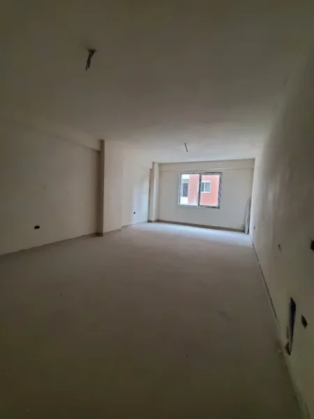 Tirane, shitet apartament 2+1+Ballkon Kati 5, 108 m² 97.200 € (Rruga Aleksandria)