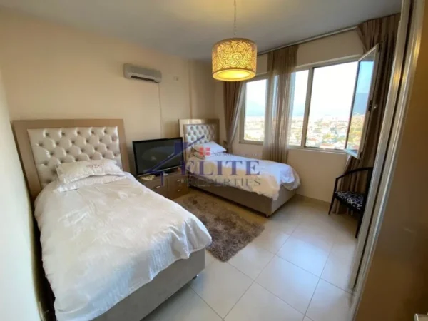 Tirane, shitet apartament 2+1+Ballkon Kati 13, 124 m² 130.000 € (Kthesa e Kamzes)