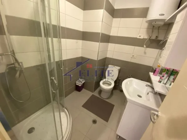 Tirane, shitet apartament 2+1+Ballkon Kati 13, 124 m² 130.000 € (Kthesa e Kamzes)