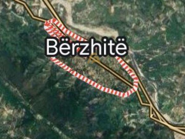 Tirane, shes toke , 15.000 m² 1.300.000 € (Berzhite)