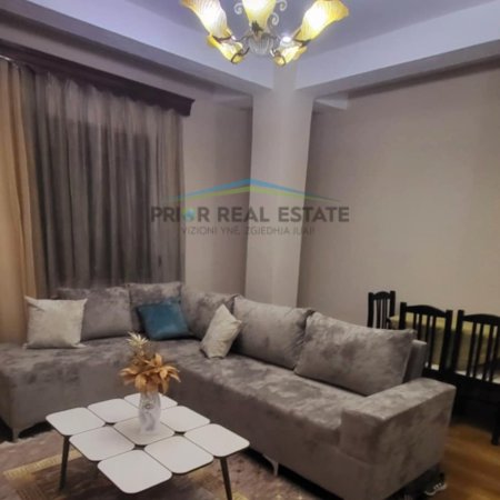 Tirane, jepet me qera apartament 2+1 Kati 4, 103 m² 700 € (Myslym Shyri)