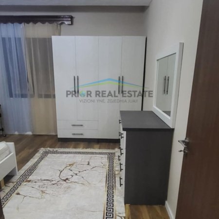 Tirane, jepet me qera apartament 2+1 Kati 4, 103 m² 700 € (Myslym Shyri)