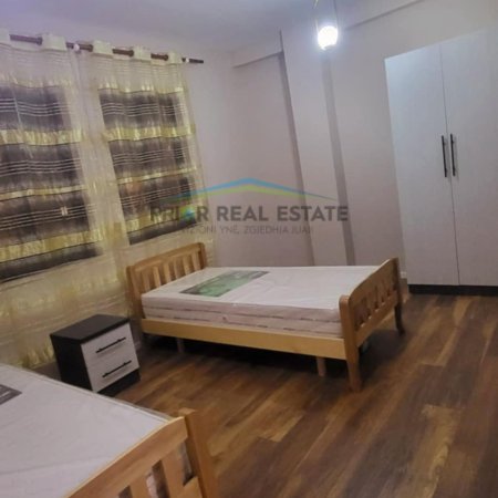 Tirane, jepet me qera apartament 2+1 Kati 4, 103 m² 700 € (Myslym Shyri)