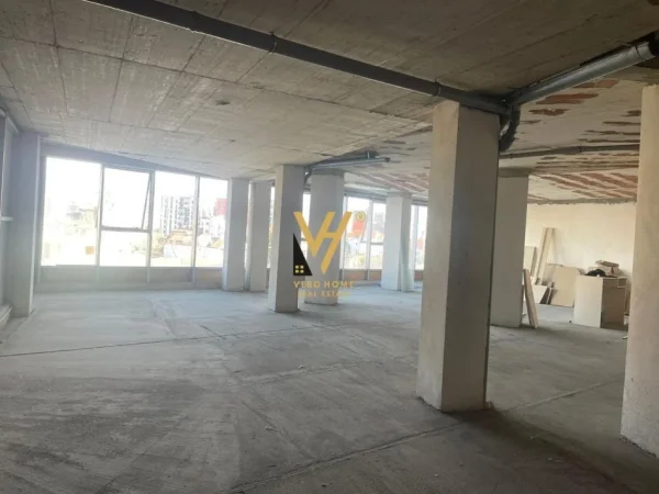 Tirane, shitet ambjent biznesi Kati 3, 650 m² 650.000 € (UNAZA E RE)
