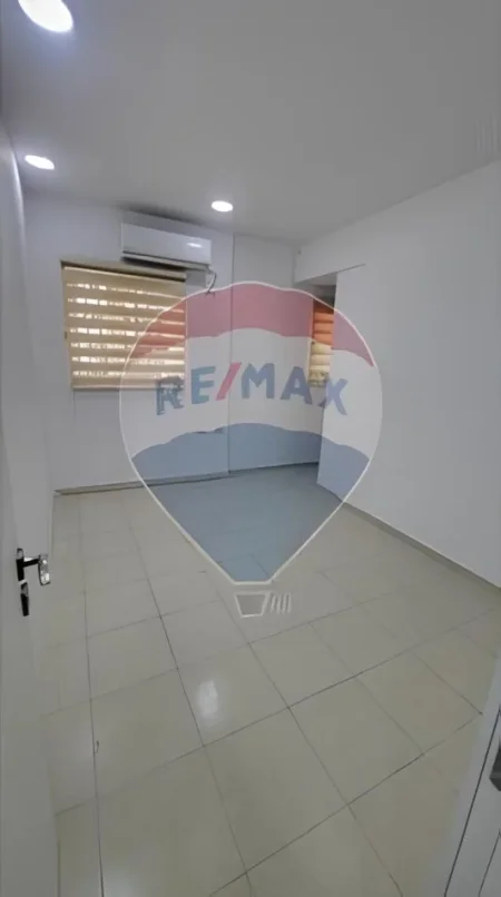 Tirane, jepet me qera apartament 1+1 Kati 0, 65 m² 800 € (Rruga e Kavajes)