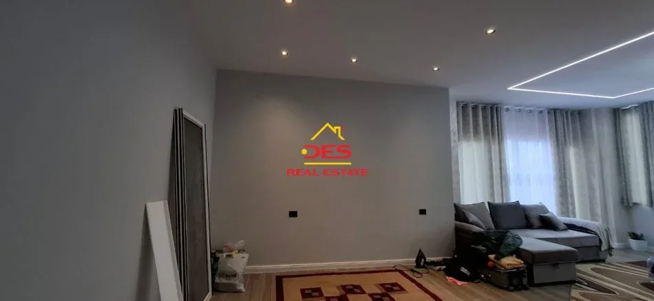 Vlore, shitet apartament 1+1+Ballkon Kati 0, 54 m² 80.000 € (Rruga Mustafa Bello)