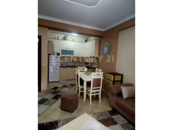 Tirane, shitet apartament 1+1 Kati 10, 100.000 m² 100.000 € (Ne Astir)