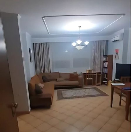 Tirane, jepet me qera apartament 1+1 Kati 5, 70 m² 570 € (Rruga Elbasanit)
