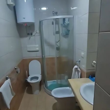 Tirane, jepet me qera apartament 1+1 Kati 5, 70 m² 570 € (Rruga Elbasanit)