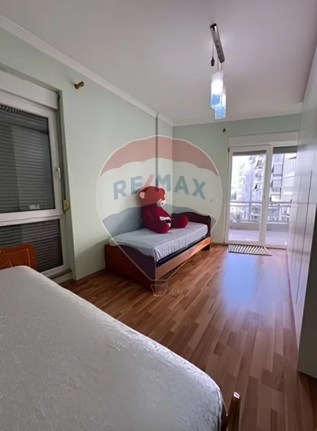 Tirane, jepet me qera apartament 2+1 Kati 0, 102 m² 600 € 