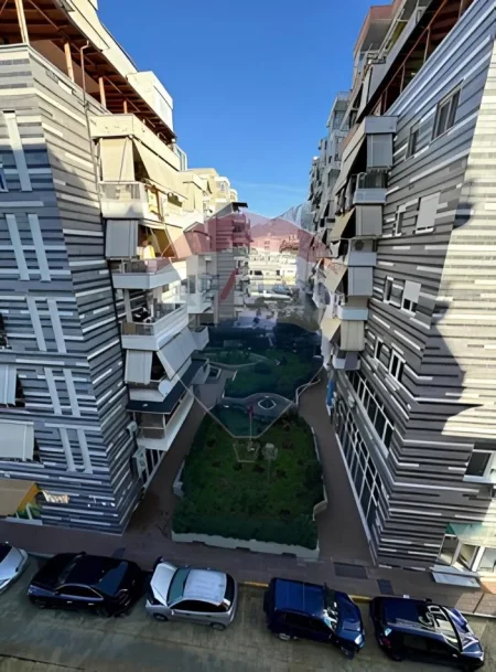 Tirane, jepet me qera apartament 2+1 Kati 0, 102 m² 600 € 