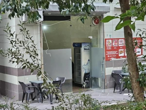 Tirane, shitet dyqan Kati 0, 32 m² 80.000 € (Dhimiter shuteriqi)