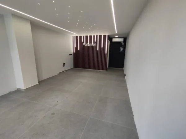 Durres, shitet ambjent biznesi Kati 0, 32 m² 150.000 € (Vollga,Durres)
