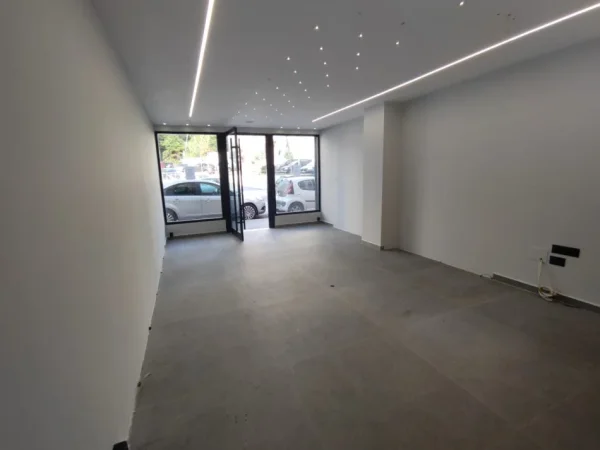 Durres, shitet ambjent biznesi Kati 0, 32 m² 150.000 € (Vollga,Durres)